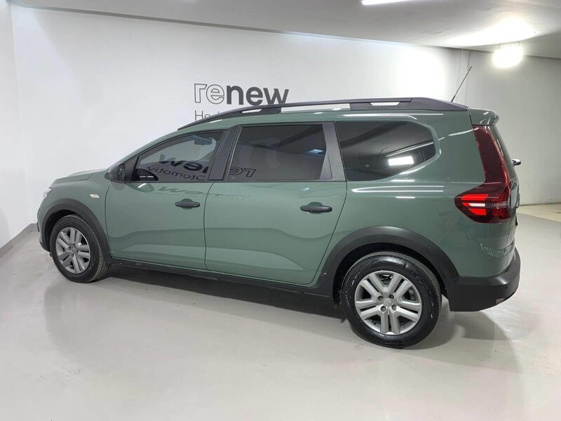 dacia-jogger-1-90-439107-3286580.jpeg