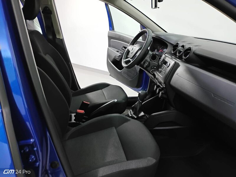 dacia-duster-1-90-463148-3435908.jpeg