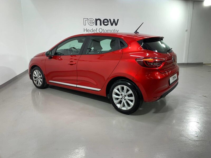 renault-clio-1-90-463392-3437271.jpeg