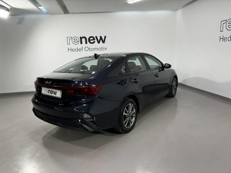 kia-cerato-1-90-462848-3433947.jpeg