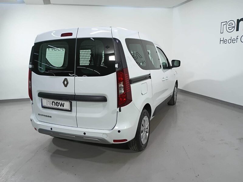 renault-express-1-90-470687-3483278.jpeg