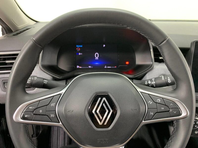 renault-clio-1-90-466361-3456313.jpeg