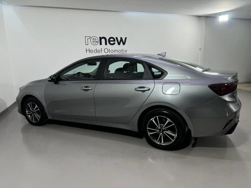kia-cerato-1-90-461566-3426021.jpeg