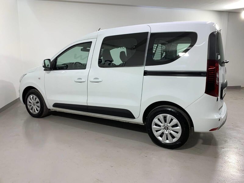 renault-express-1-90-468309-3468218.jpeg