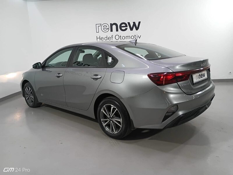 kia-cerato-1-90-462068-3429298.jpeg