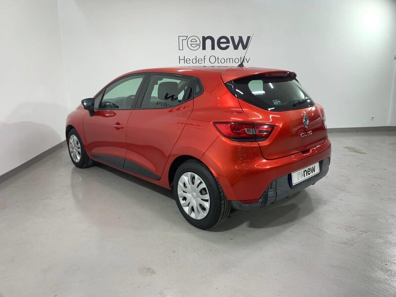 renault-clio-1-90-468181-3467588.jpeg