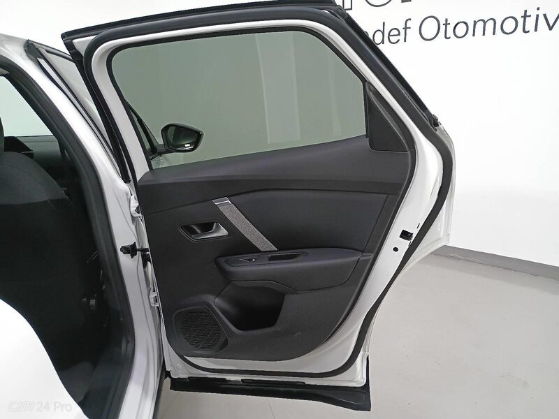 citroen-c4-1-90-462071-3429365.jpeg