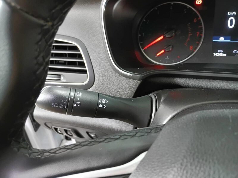 renault-megane-1-90-470679-3483145.jpeg