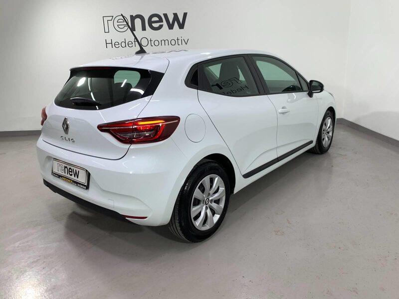renault-clio-1-90-470388-3480992.jpeg