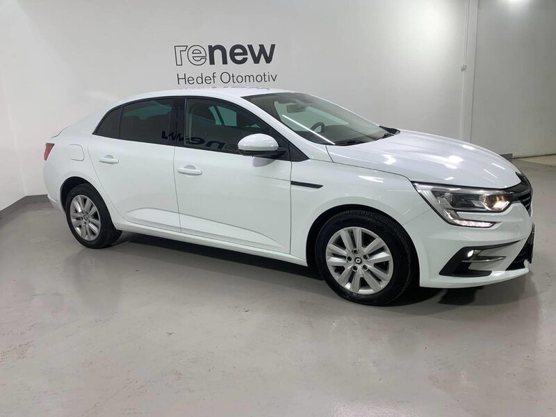 renault-megane-1-90-458763-3407267.jpeg