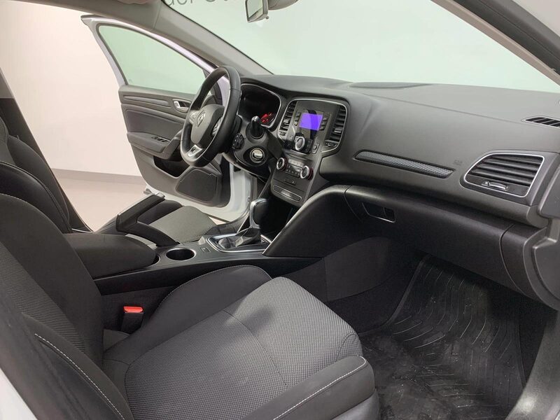renault-megane-1-90-459186-3410034.jpeg