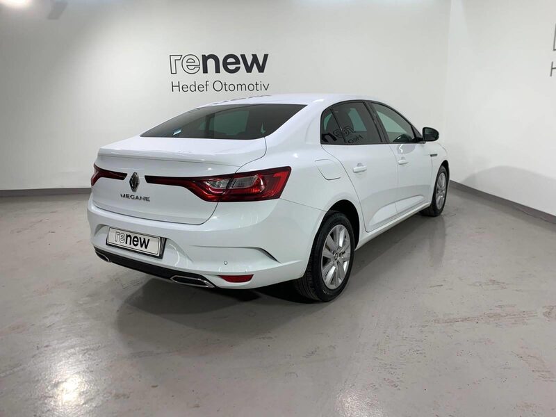 renault-megane-1-90-468307-3468168.jpeg