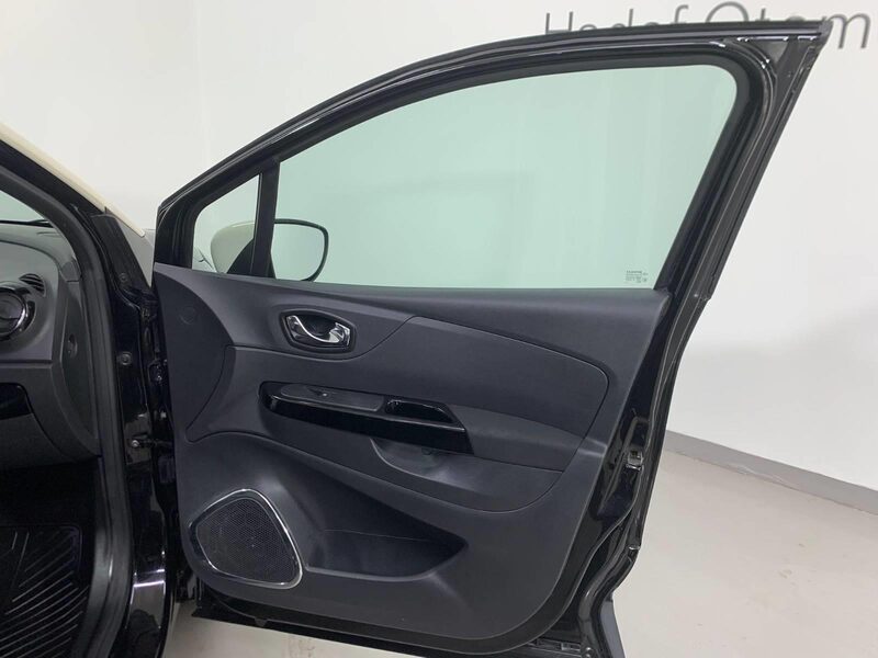 renault-captur-1-90-466723-3458591.jpeg