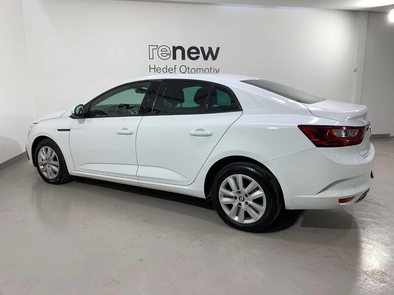 renault-megane-1-90-468307-3468166.jpeg