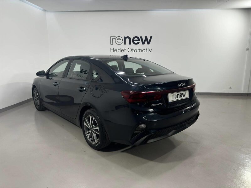 kia-cerato-1-90-462848-3433949.jpeg