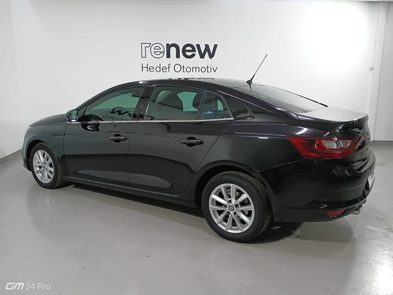 renault-megane-1-90-466094-3454638.jpeg