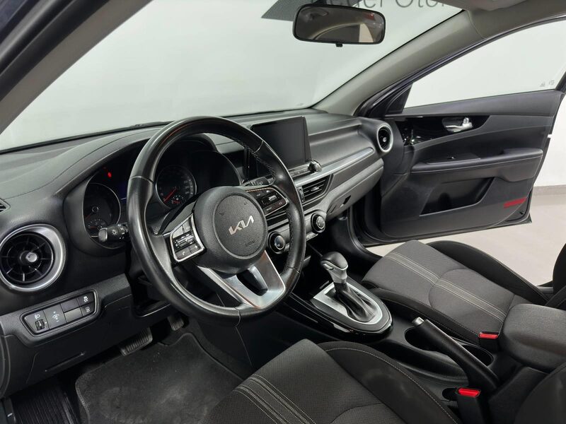kia-cerato-1-90-462848-3433973.jpeg