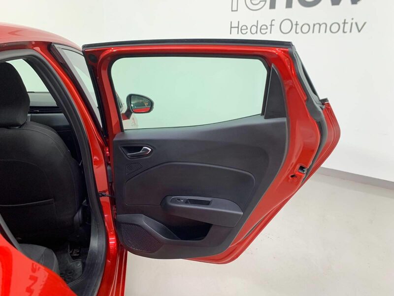 renault-clio-1-90-463392-3437259.jpeg