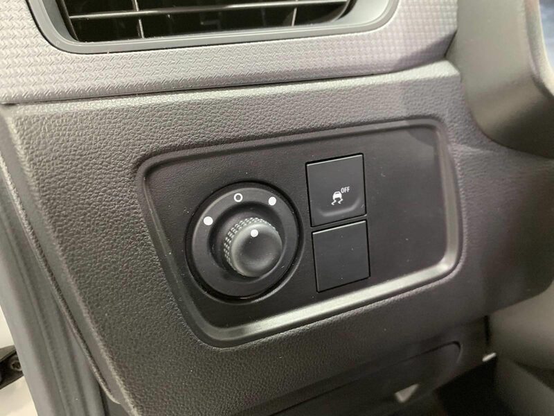 renault-express-1-90-468309-3468232.jpeg