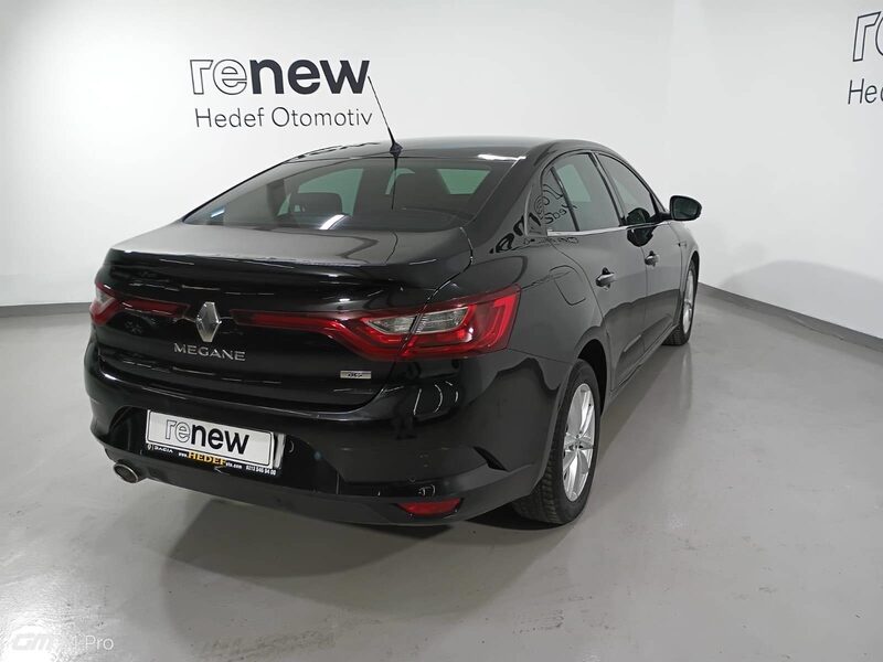renault-megane-1-90-466094-3454614.jpeg