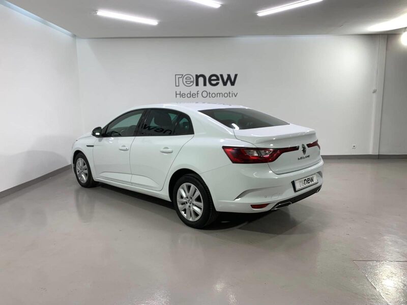 renault-megane-1-90-459186-3410016.jpeg