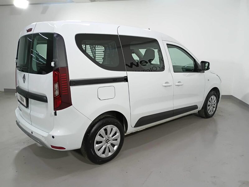 renault-express-1-90-470687-3483266.jpeg