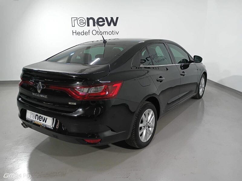renault-megane-1-90-466094-3454648.jpeg