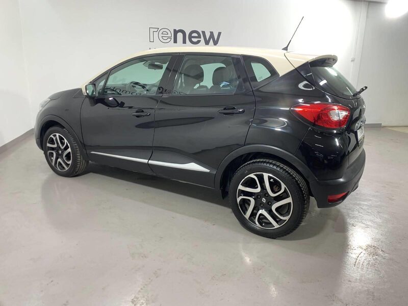 renault-captur-1-90-466723-3458598.jpeg
