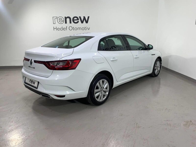 renault-megane-1-90-468628-3469864.jpeg