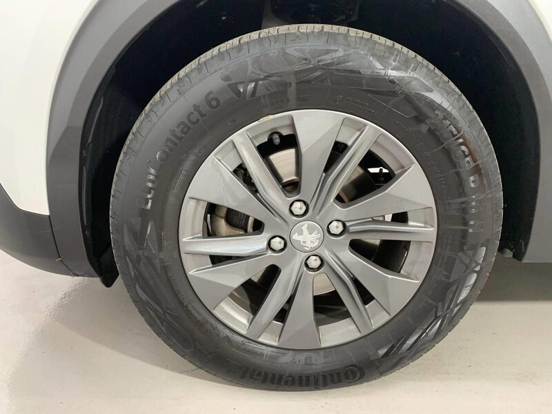 peugeot-2008-1-90-460499-3417776.jpeg