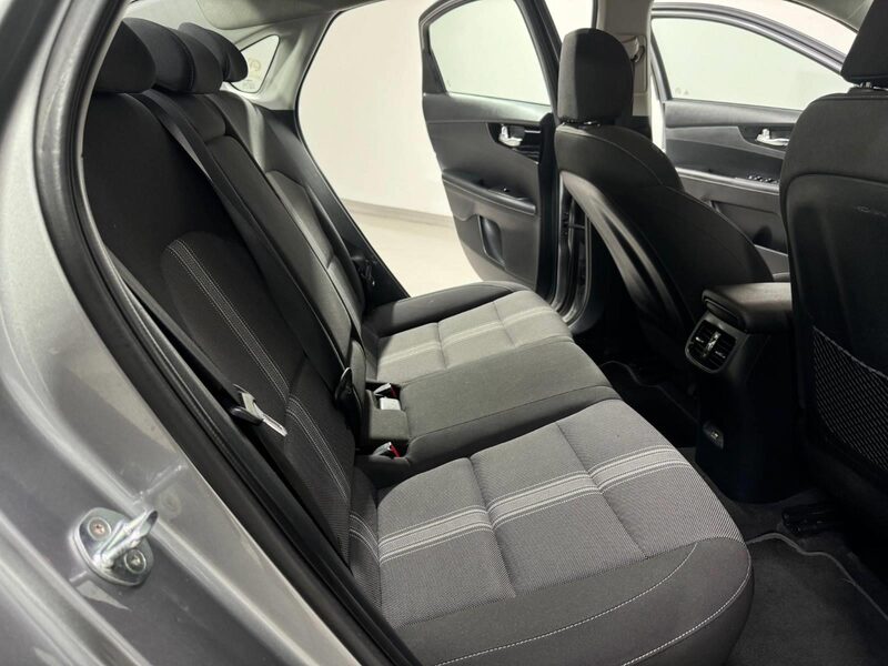 kia-cerato-1-90-461566-3426050.jpeg