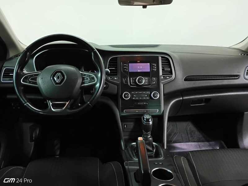 renault-megane-1-90-466094-3454617.jpeg