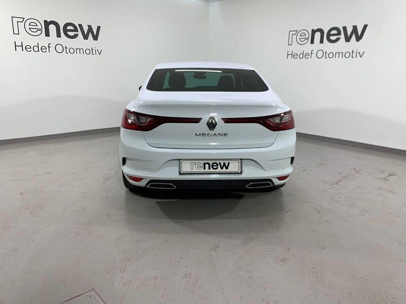 renault-megane-1-90-468307-3468191.jpeg
