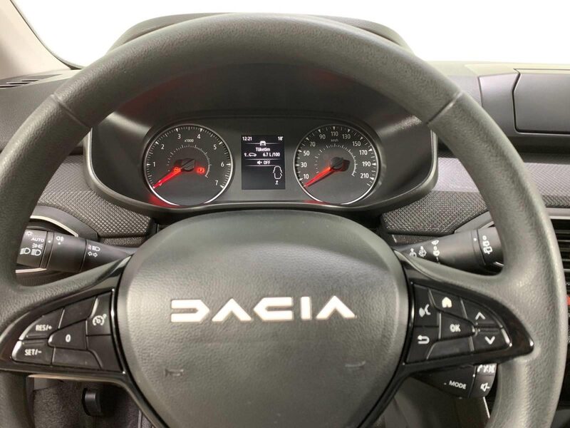 dacia-jogger-1-90-439107-3286563.jpeg
