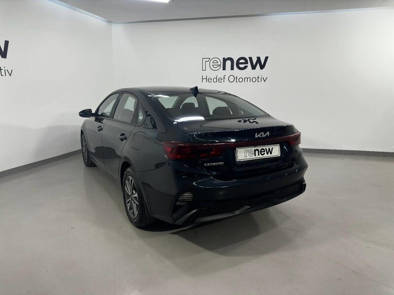 kia-cerato-1-90-462848-3433951.jpeg