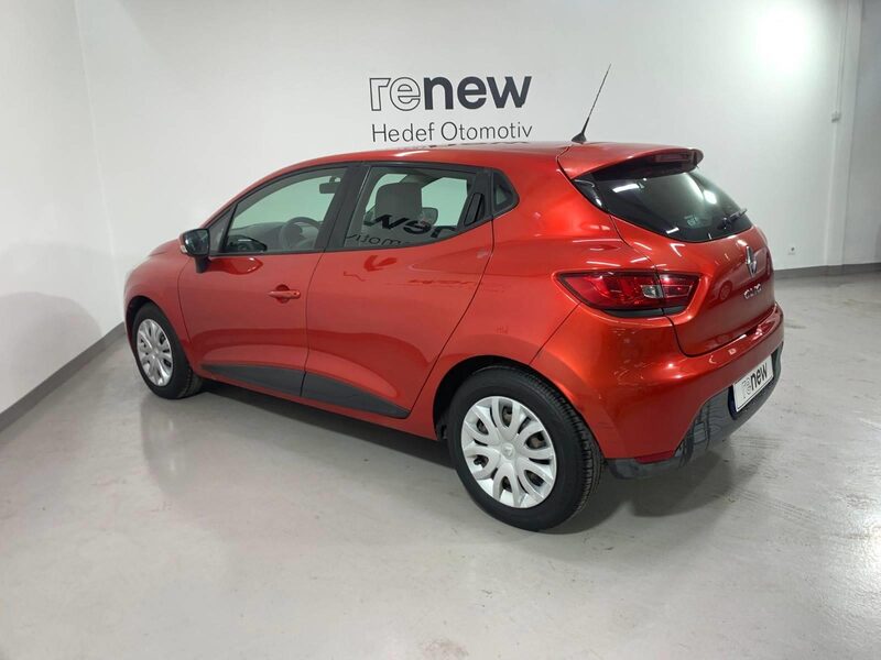 renault-clio-1-90-468181-3467594.jpeg