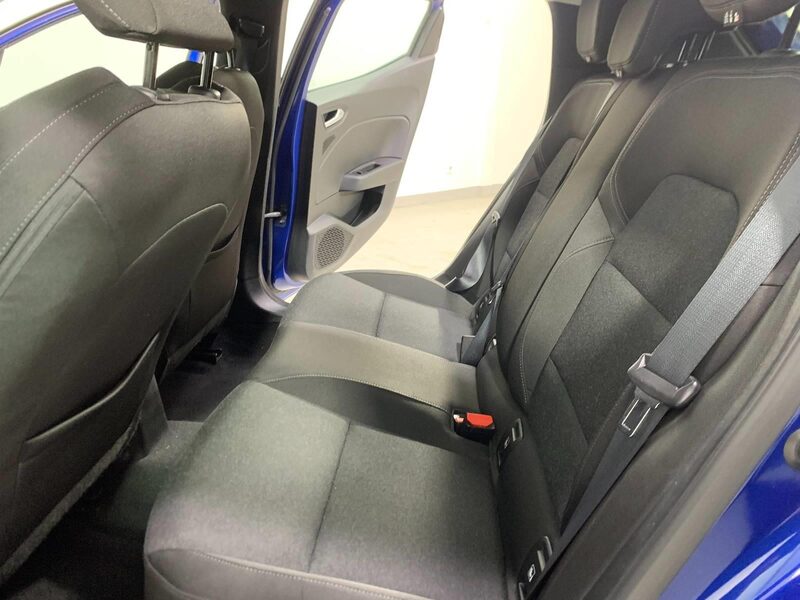 renault-clio-1-90-470393-3481101.jpeg