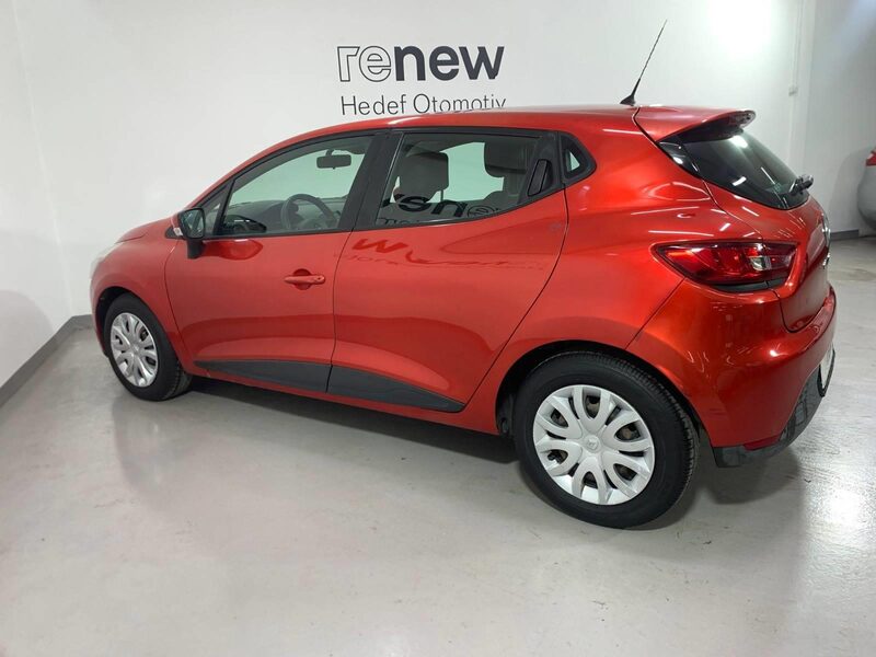 renault-clio-1-90-468181-3467604.jpeg