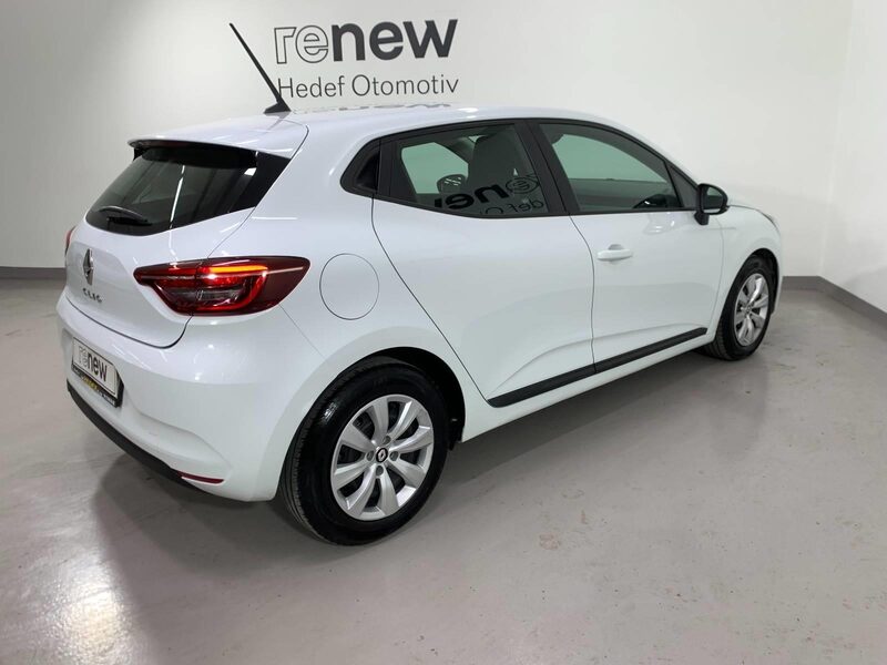 renault-clio-1-90-470388-3480979.jpeg