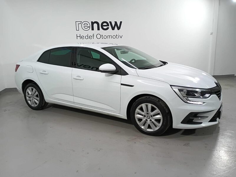 renault-megane-1-90-470679-3483160.jpeg