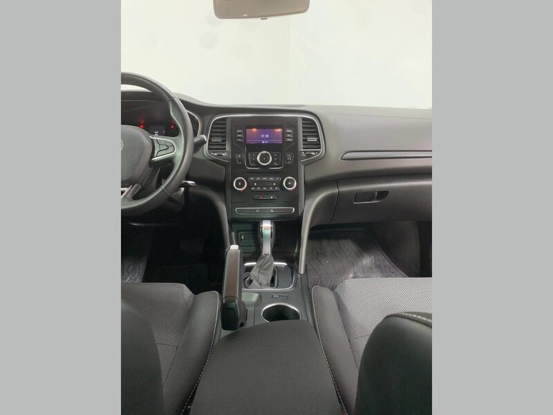 renault-megane-1-90-459186-3410013.jpeg