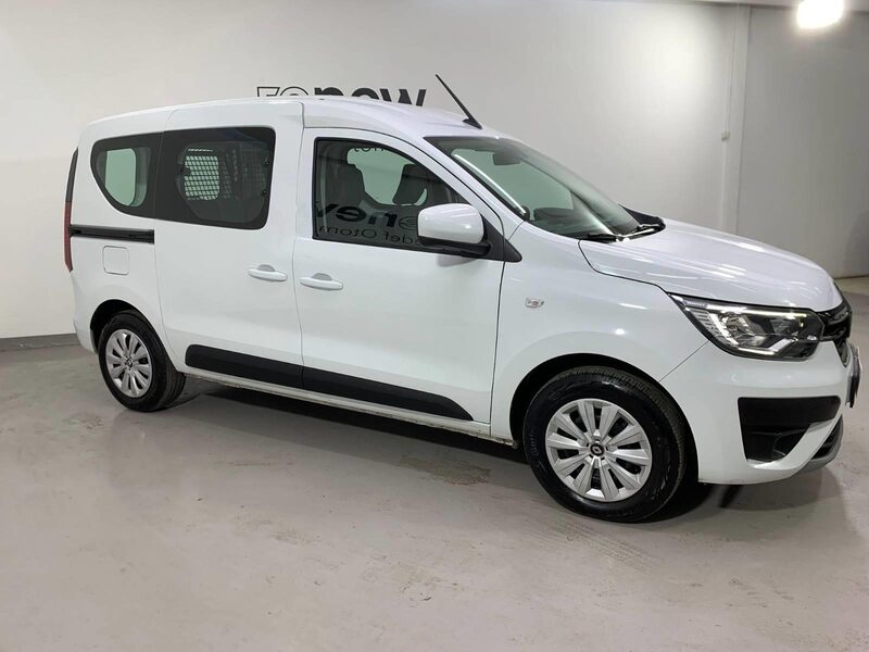 renault-express-1-90-468309-3468200.jpeg