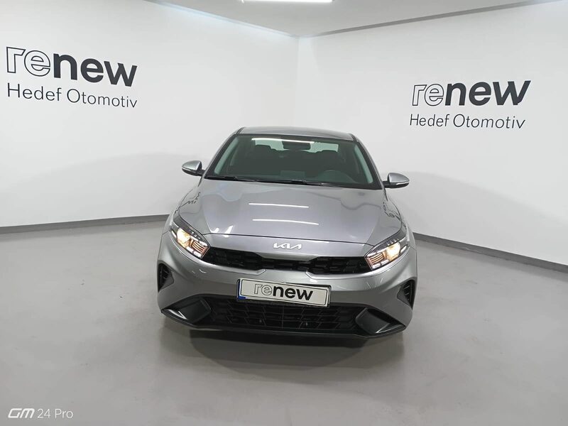 kia-cerato-1-90-462068-3429300.jpeg