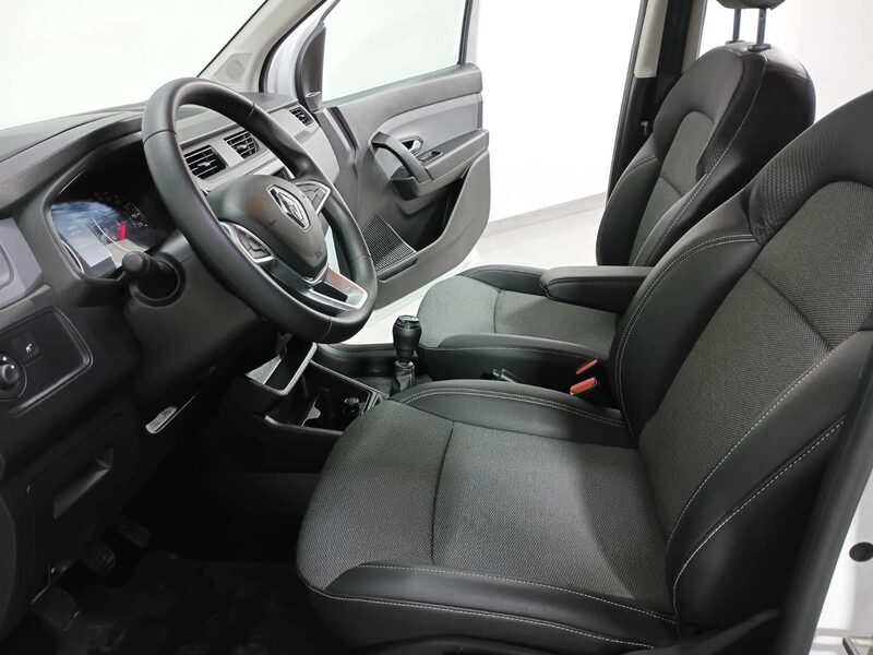 renault-express-1-90-470687-3483299.jpeg