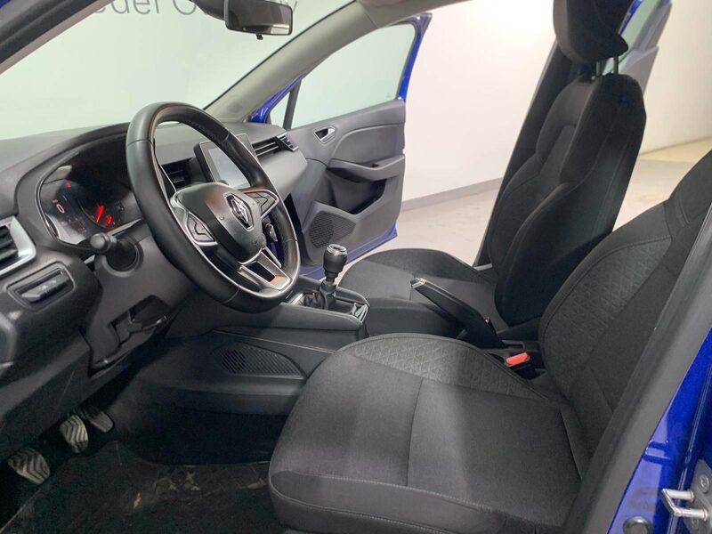 renault-clio-1-90-470393-3481076.jpeg