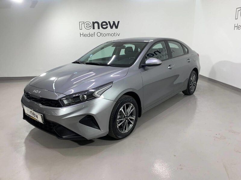 kia-cerato-1-90-464232-3444038.jpeg