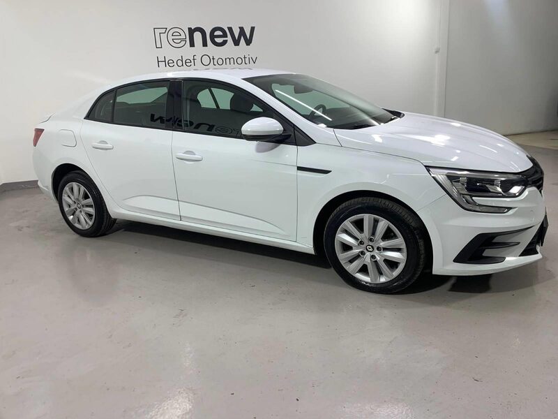 renault-megane-1-90-468628-3469880.jpeg