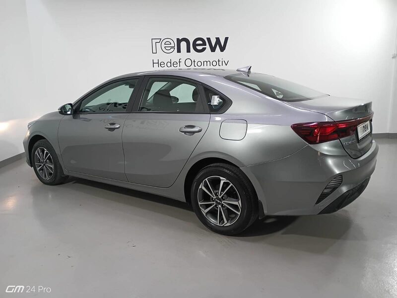 kia-cerato-1-90-462068-3429310.jpeg