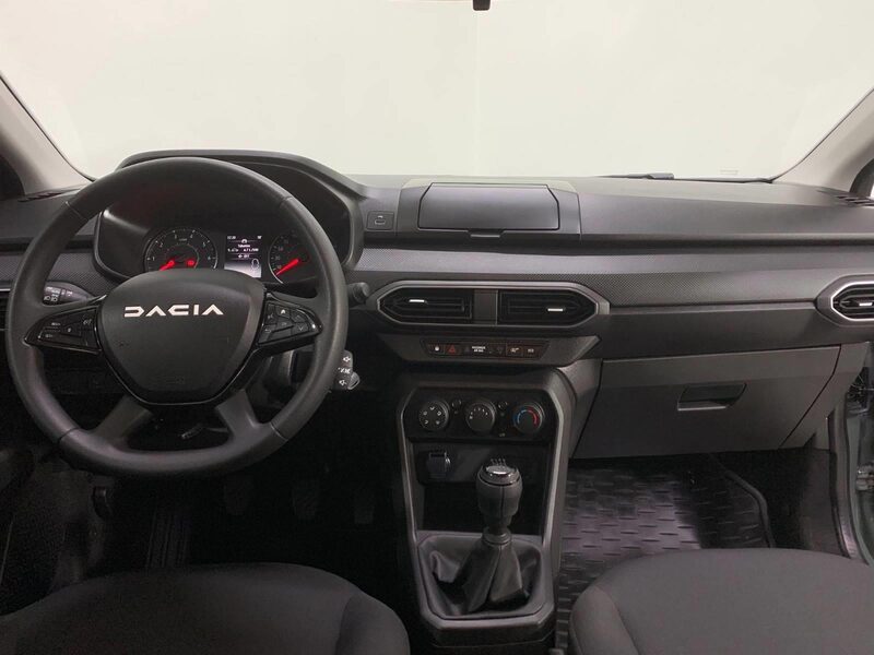 dacia-jogger-1-90-439107-3286581.jpeg