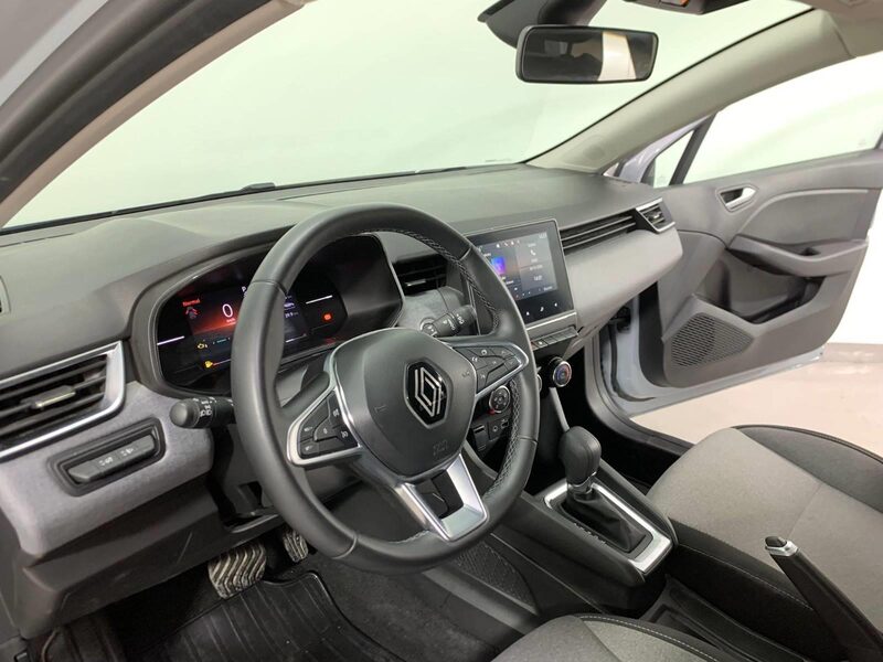 renault-clio-1-90-466389-3456462.jpeg